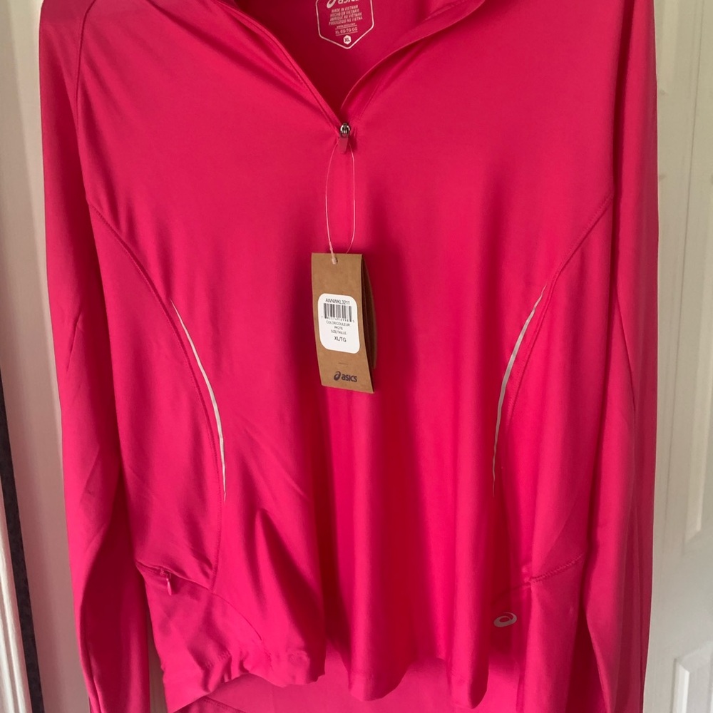 ASIC top size large.  Moisture wicking